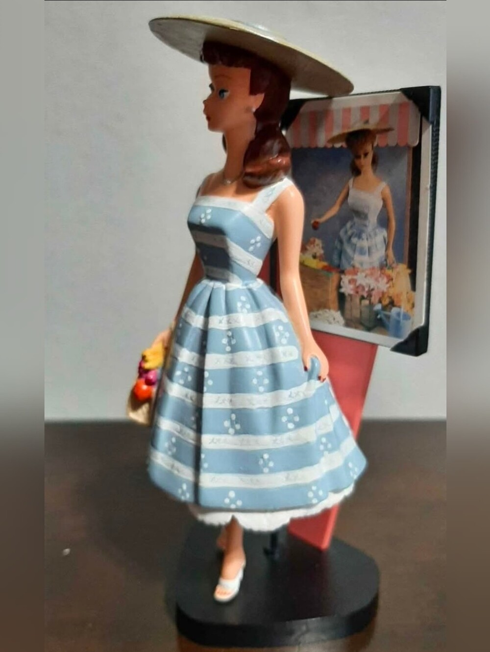 From Barbie With Love Suburban Shopper 1959 Mattel Enesco Figurine 1994